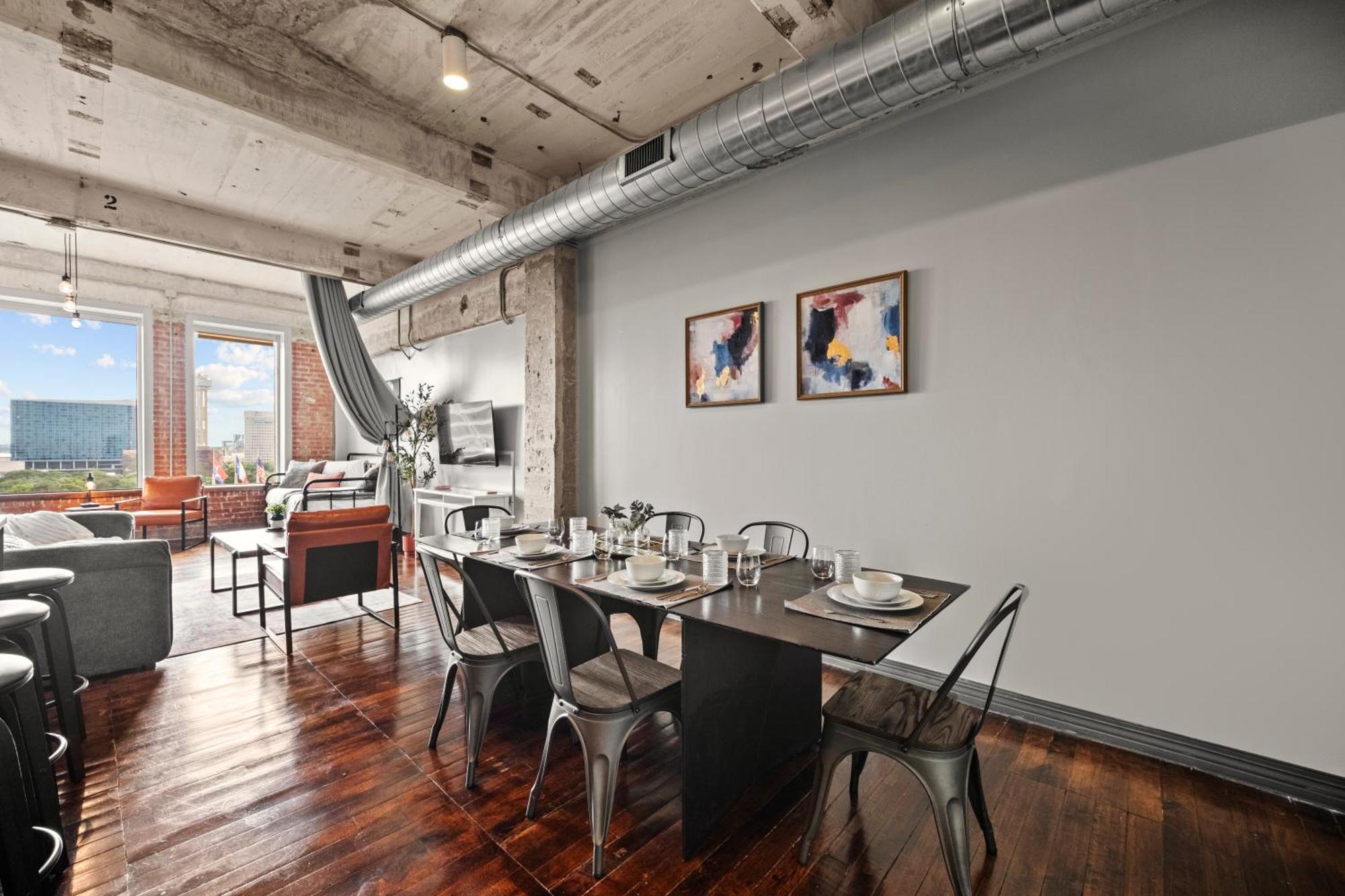 Bright And Modern Downtown Loft With Skyline Views, Free Valet, Gym Apartment Dallas Exterior photo